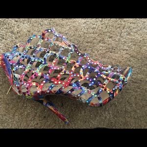 Gorgeous Studded Gem Heels 💎